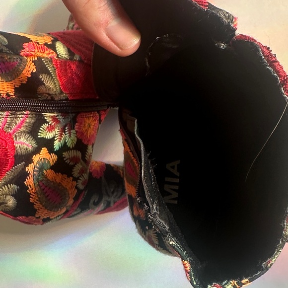 MIA Floral Embroidered Ankle Boots size 8.5 - Picture 5 of 6